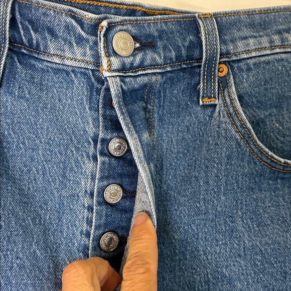 Levi’s 501 Jean Shorts Button Fly Cutoff Distressed High Rise Size 32 - Picture 5 of 12